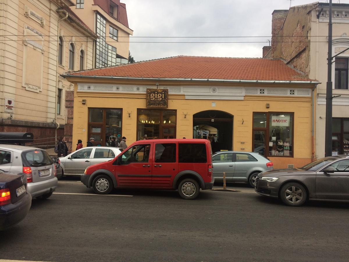 Casa Roz Hostel Cluj-Napoca Exterior photo